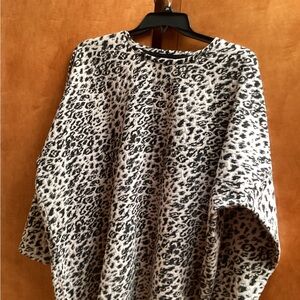 Chico’s knit top animal structured tunic. 235